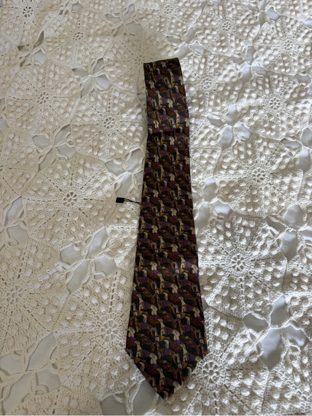 Vintage Salvatore Ferragamo 
100% silk Tie